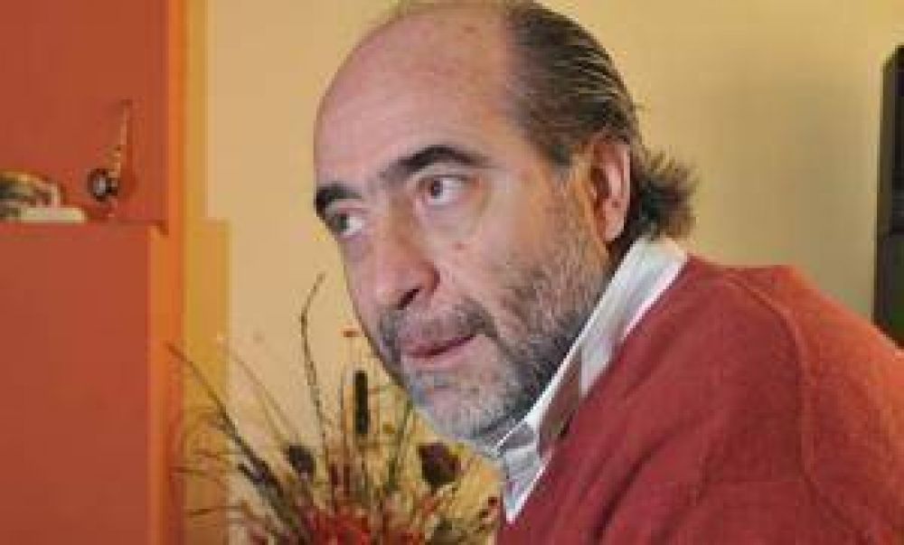 Carlos Vicente: Es una locura una suba del boleto