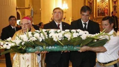 En los festejos de la ciudad, Alperovich bendijo una nueva gesti�n de Amaya 
