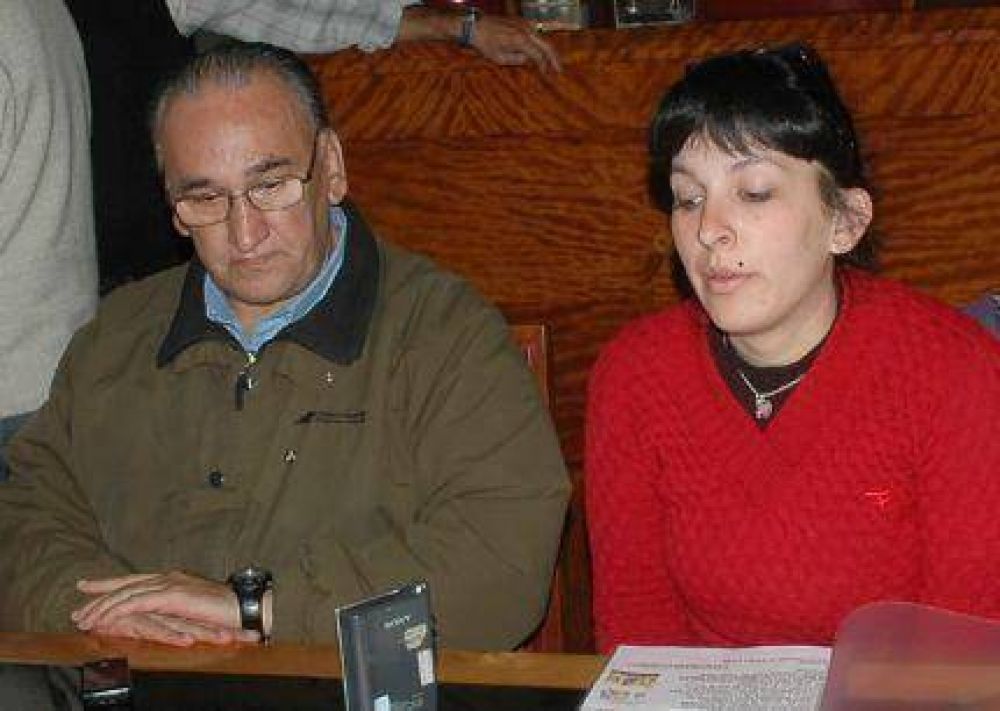 Hija del ex concejal Juan Domingo Fern�ndez denunci� amenazas de muerte