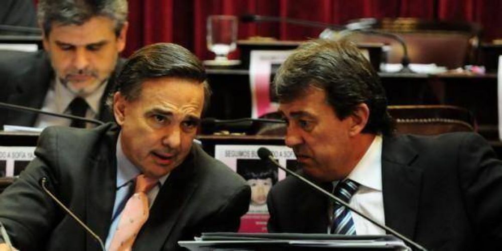 Gioja critic� a Adolfo Bermejo por su voto a favor de la Ley de Glaciares