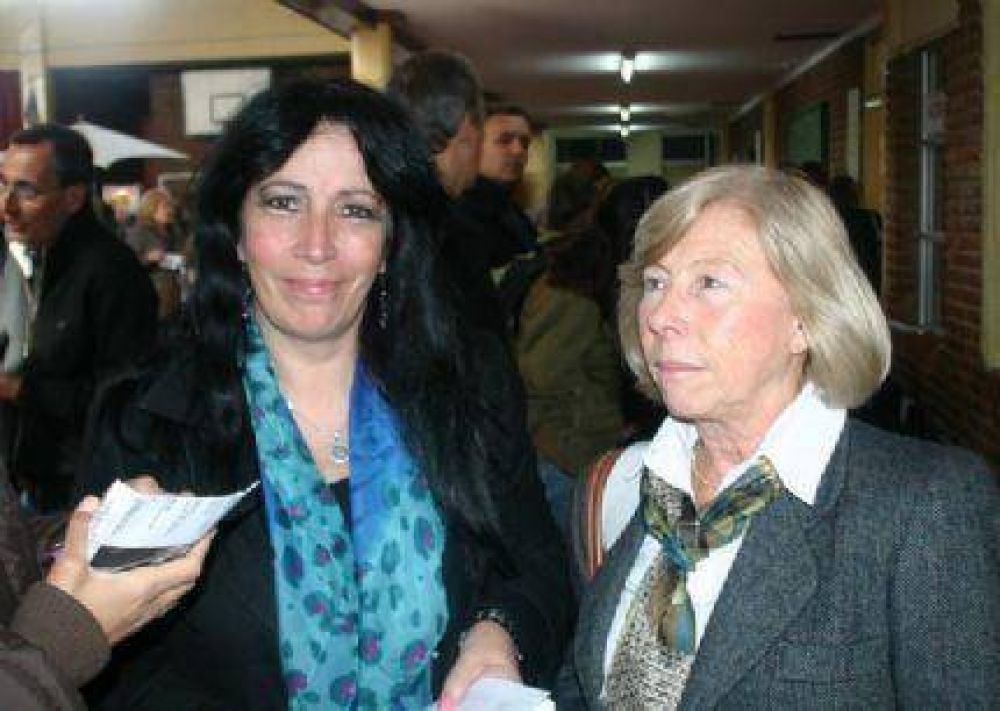 Masivo encuentro de docentes municipales en Mar del Plata