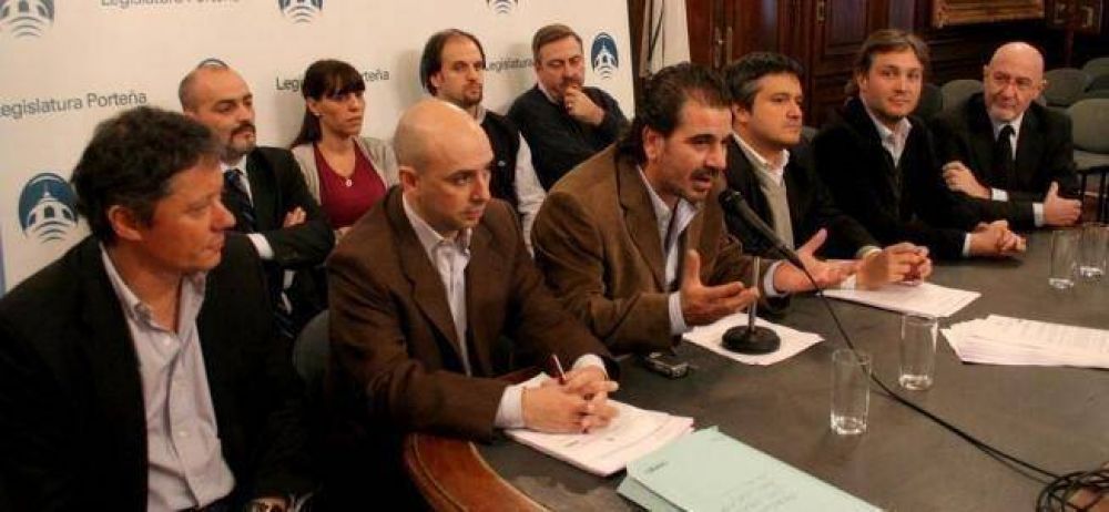 La SIDE denunci� a legisladores Pro por revelar secretos de Estado en la denuncia a Ibarra