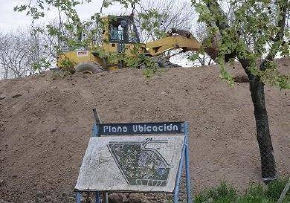  Ordenan al gobierno suspender ingreso de camiones en Parque Sarmiento
