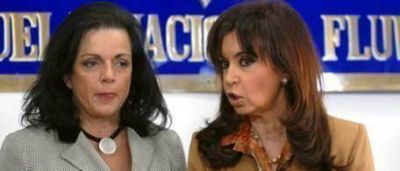Garr� insinu� que Cristina vetar�a una "disparatada" ley de Cobos