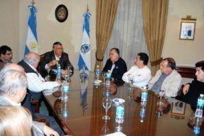En cadena provincial: Gioja pidi� que le ayuden a defender la producci�n local