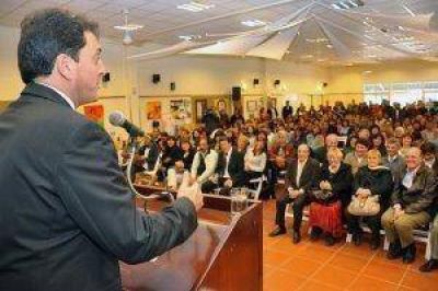 El Municipio de Tigre entreg� equipamiento de cocina a escuelas p�blicas