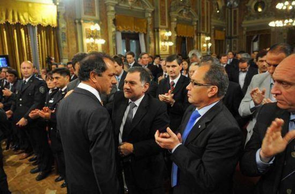 El Municipio particip� de la firma de Convenio del �Programa de Descentralizaci�n de Compra de Patrulleros�