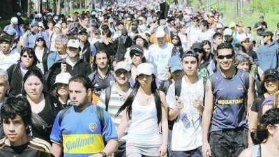 A Luj�n, con ruegos y promesas bajo el sol