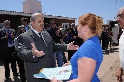 Entregan viviendas en Chumbicha