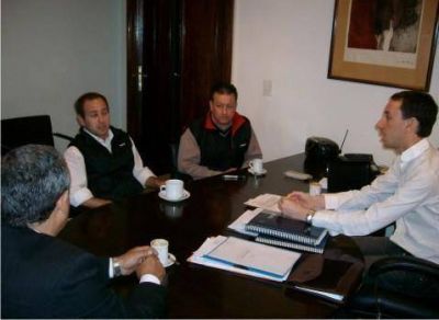 Municipio y Empresas ponen en marcha una nueva Campa�a de Seguridad Vial