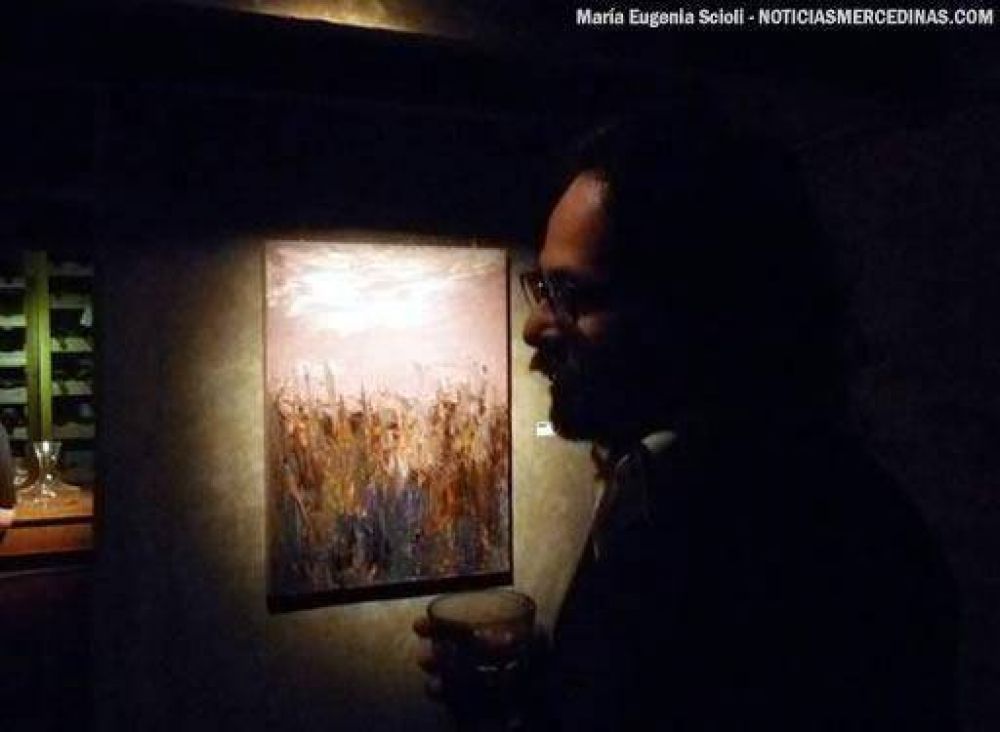 Muestra de C�sar Lalla en Hotel Cultural Vistalba El arte como un elemento m�s del habitual funcionamiento de un emprendimiento tur�stico con la cultura como valor agregado. La expo del impulsor de El V�rtice tiene unas 20 obras, y qued� inaugurada el jue