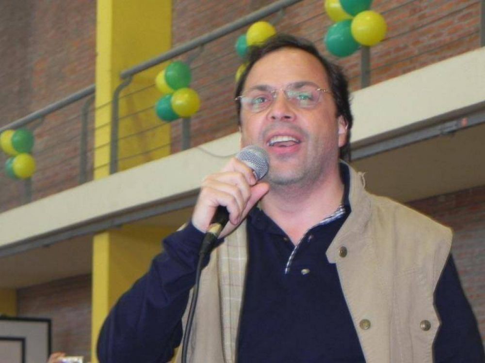 ALTE.BROWN:GIUSTOZZI AMAGO CON LA REELECCION 