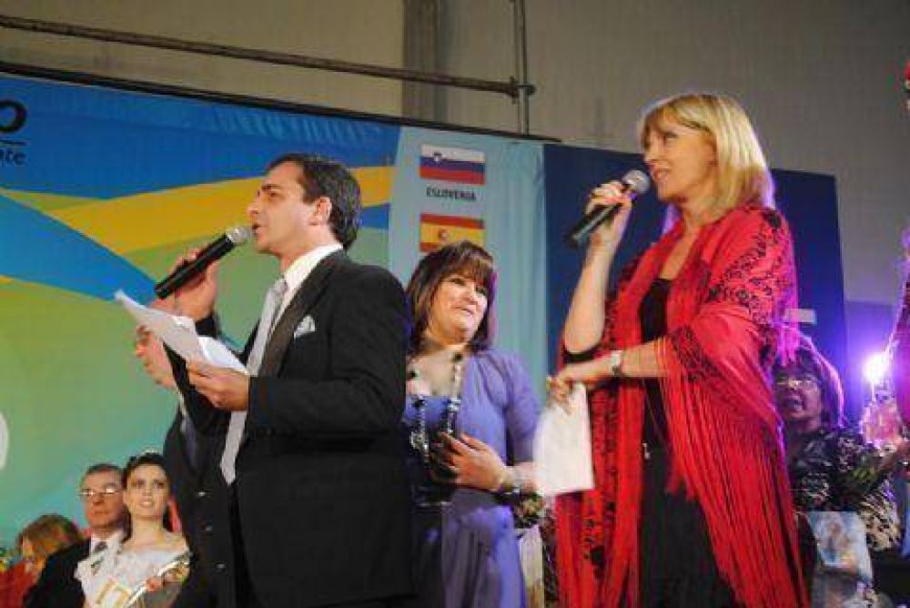  Entrevista para Berissociudad Tet� Coustarot: �Esta fiesta se vive con mucha felicidad, veo que cada a�o se perfecciona m�s y no s� hasta donde van a llegar�