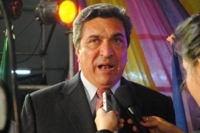 El intendente en di�logo con el medio �Se sigue sumando mucha gente y esto demuestra que Berisso esta creciendo�