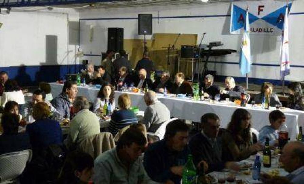 La FAA Saladillo festej� el D�a del Agricultor con una cena 