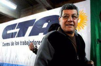 V�ctor De Genaro: �El Gobierno nos da�a porque no puede conducirnos�