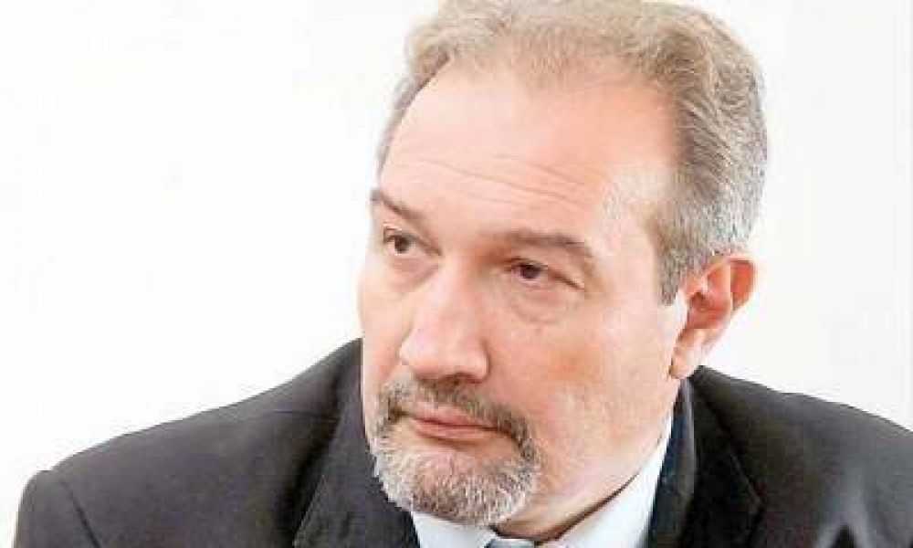 Quieren interrogar a Cerroni por el estado de las cuentas de la Provincia