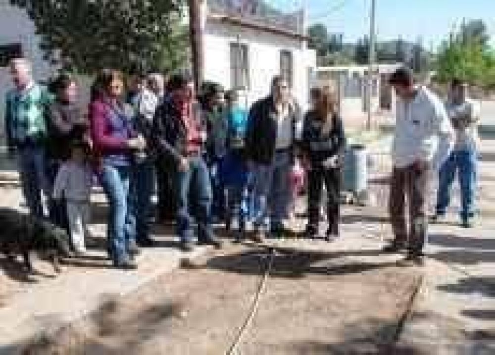 El Gobernador supervis� avance de obra de cloacas en Los Sarmientos