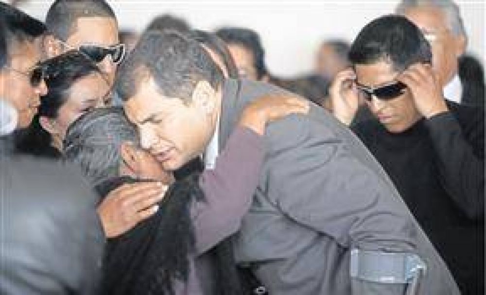 De las expropiaciones al "apag�n", el avance de Correa sobre la prensa