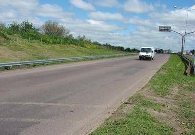Obras de recuperaci�n de las rutas 4 y 201, en El Palomar