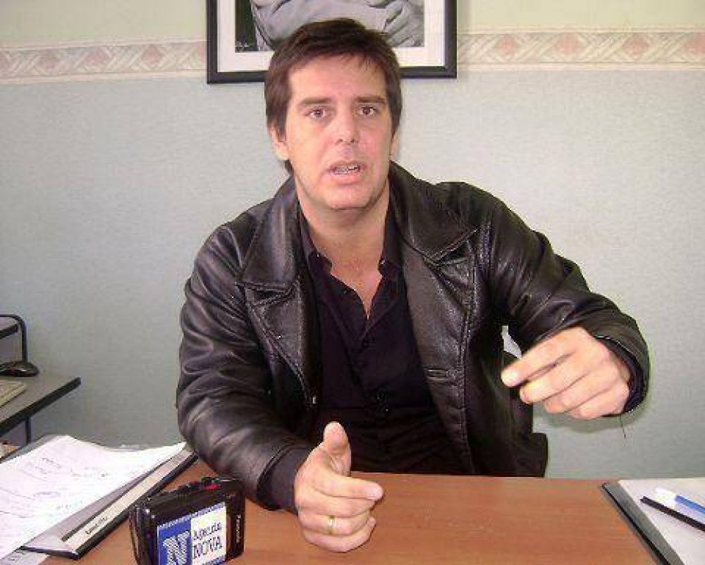 Atanasof: "Scioli y Bruera siguen sin definir el tema de la basura"