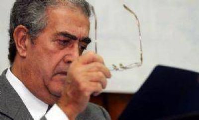 Promoci�n: De Rosas dio las razones del desistimiento