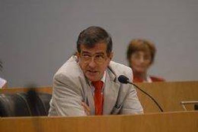 En una nota a Alperovich, los ediles aseguran su voto a Cano