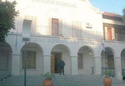 Admiten denuncia e inician investigaci�n al fiscal Nader