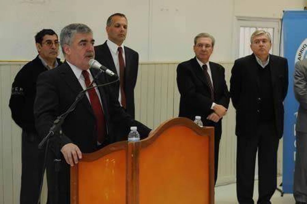 Pedido a la dirigencia: �Que nadie se distraiga en una campa�a pol�tica�