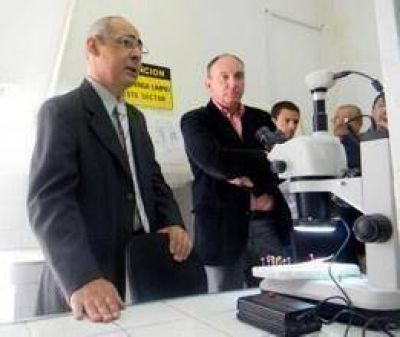 Inauguraci�n de Laboratorio de Vectores