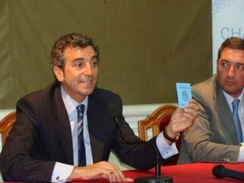 Randazzo present� el sistema digital de DNI  