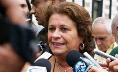 Docentes amenazan con endurecer el reclamo salarial
