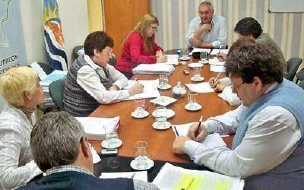 Pospusieron la implementaci�n del secundario obligatorio en Santa Cruz