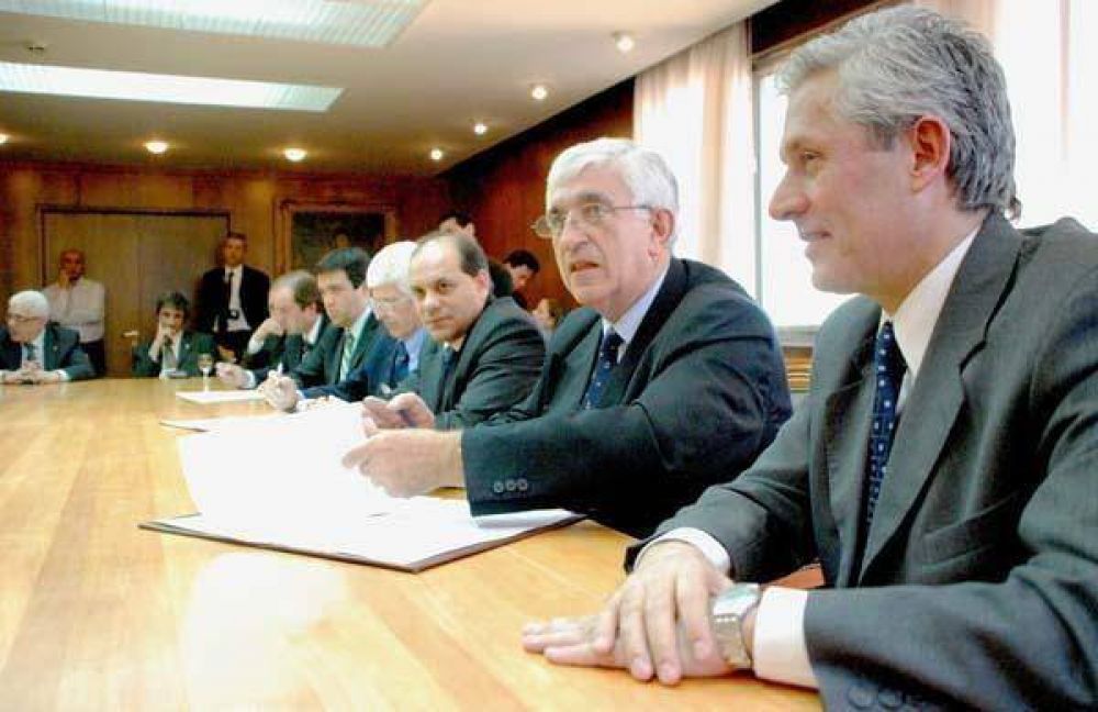 El Puerto de R�o Grande, m�s cerca de su concreci�n