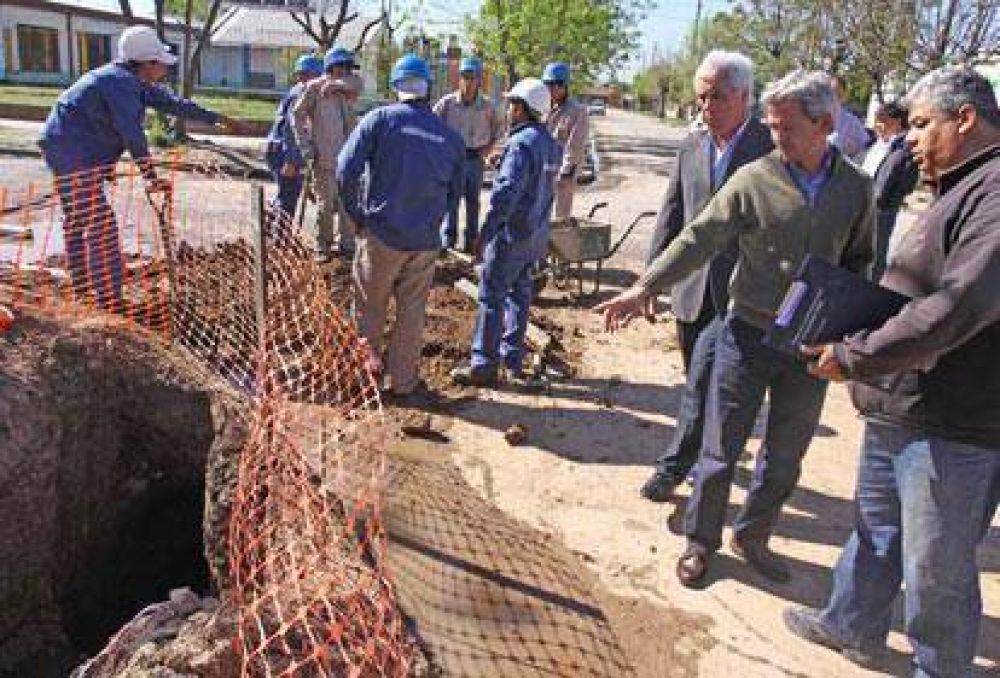 Avanzan las obras de ampliaci�n de la red de cloacas en Avellaneda