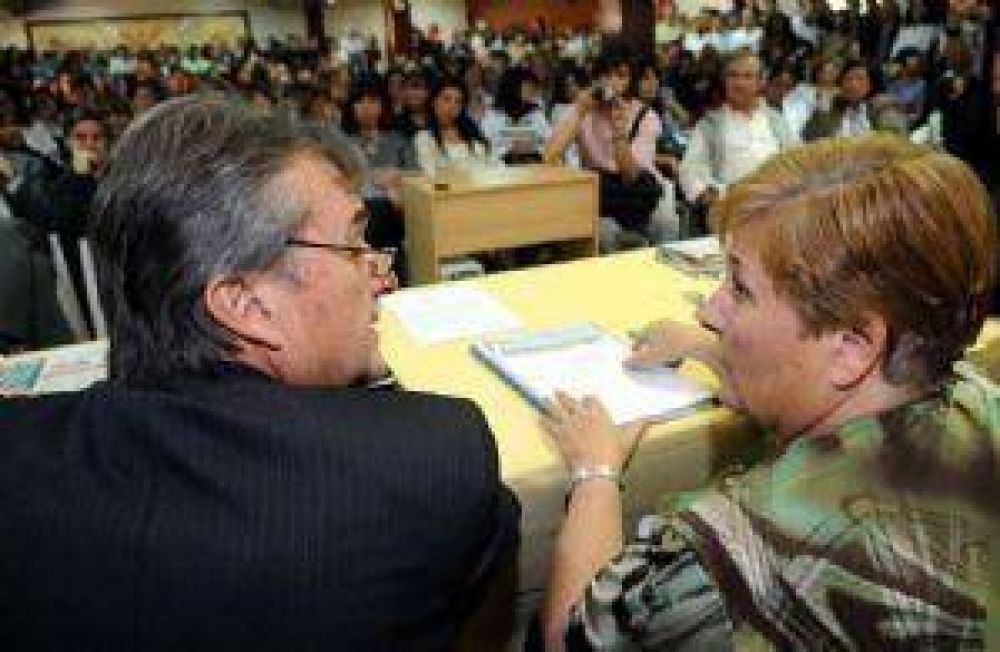 Behler no convenci� y los m�dicos paran los hospitales hasta el 18