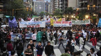 Estudiantes ratificaron las tomas por tiempo indefinido