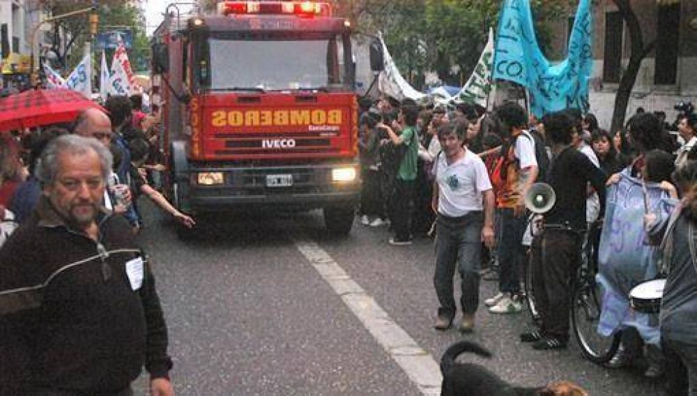 Alumnos sin l�mites, adultos acomplejados