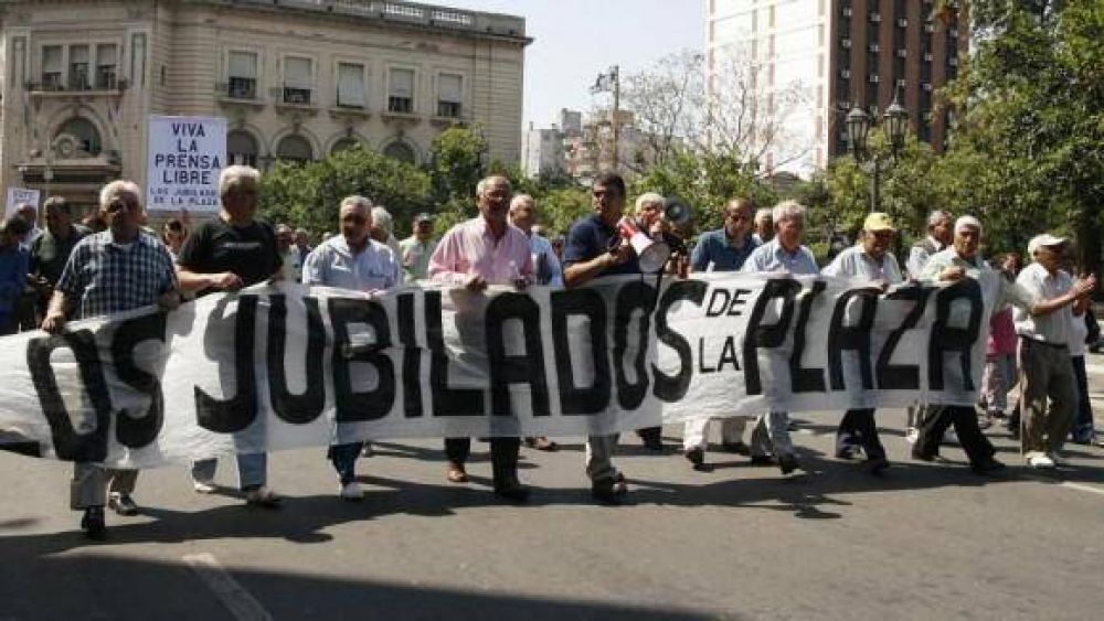 Los jubilados redoblan la presi�n por el 82% m�vil
