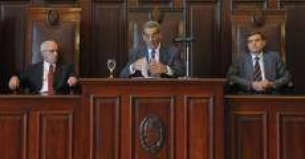 El gobernador Alperovich podr� designar a otro miembro de la Corte Suprema de Justicia 