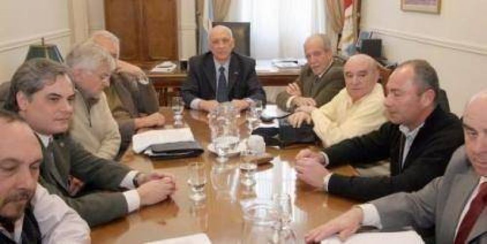 Paritarias: el gobierno convoc� a ATE y UPCN para el mi�rcoles