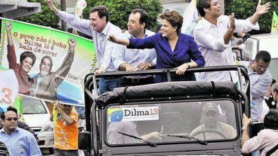 Para ganar el balotaje, Dilma hace cambios en la campa�a