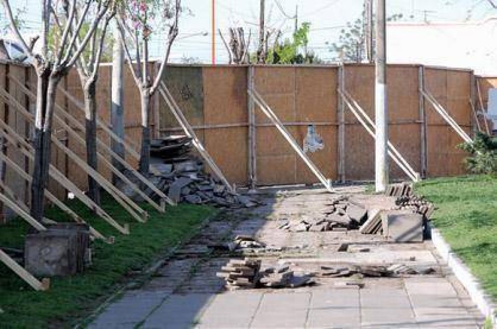 Vallado en Plaza Espa�a para realizar trabajos  