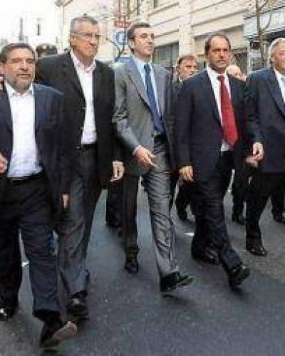 Beder Herrera viaja a la Patagonia para respaldar a un gobierno K en problemas