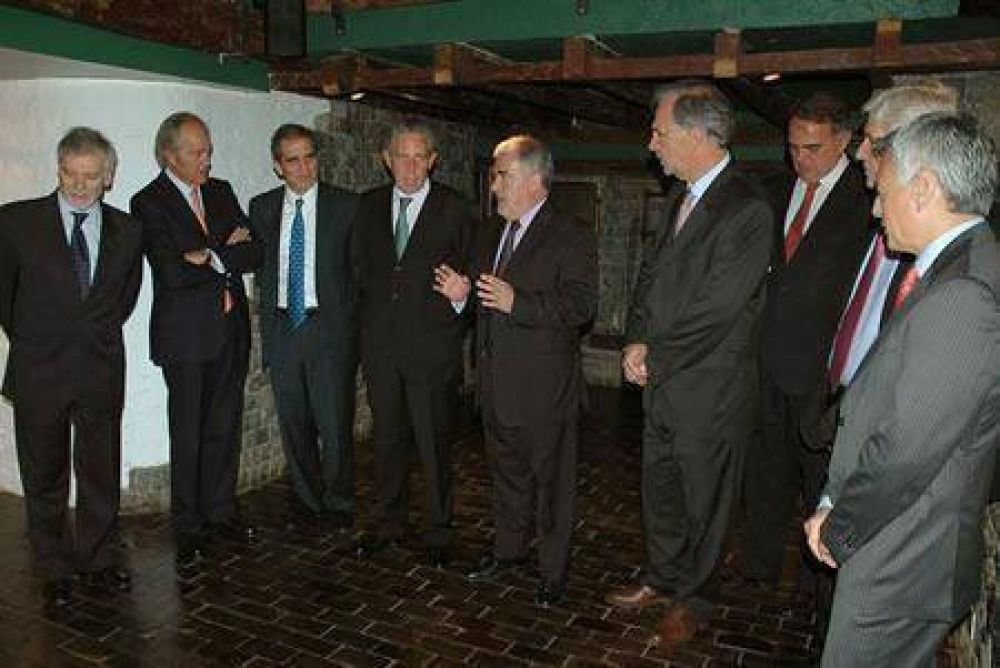 Das Neves: �Tengo la imagen negativa m�s baja de todos los presidenciables�
