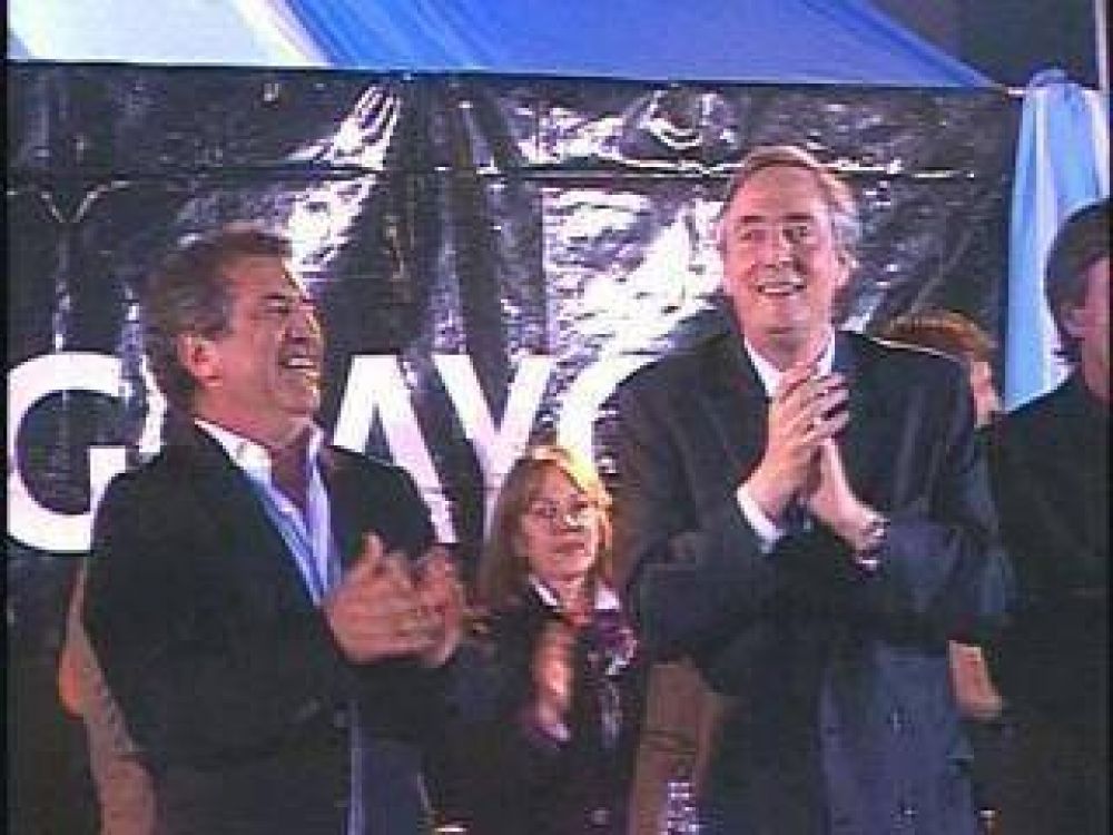 Kirchner rechaz� cualquier negociaci�n con el FMI y reclam� que "no d� m�s lecciones" a la Argentina