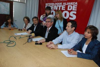 Maldonado: �Quieren elevar el aporte a 12% y 15% para policias y docentes�