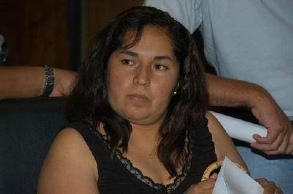 "Quieren manejar la comuna"