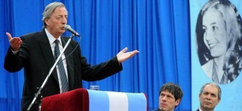 Kirchner convoc� a los peronistas a �dirimir las diferencias internas�