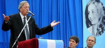 Kirchner convoc� a los peronistas a �dirimir las diferencias internas�